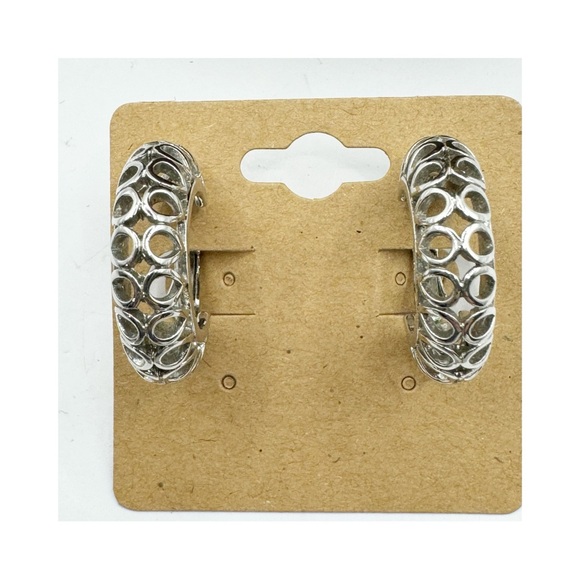 Vintage silver tone chunky hoop earrings with open cut outs  hinged clip on - Picture 5 of 11